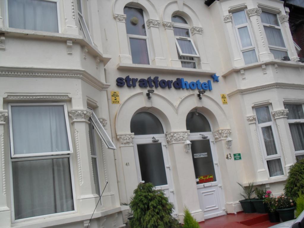 Stratford Hotel Лондон Екстериор снимка
