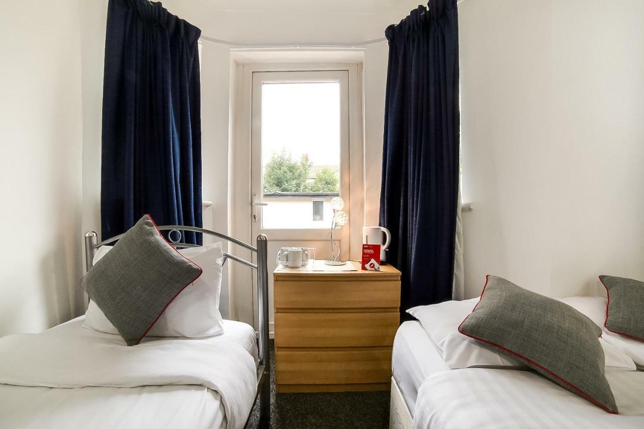 Stratford Hotel Лондон Екстериор снимка