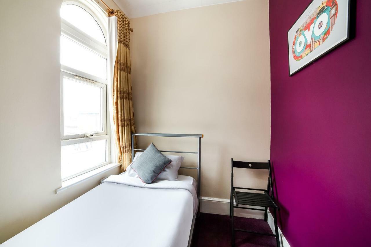 Stratford Hotel Лондон Екстериор снимка