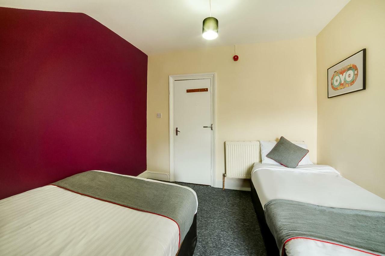 Stratford Hotel Лондон Екстериор снимка